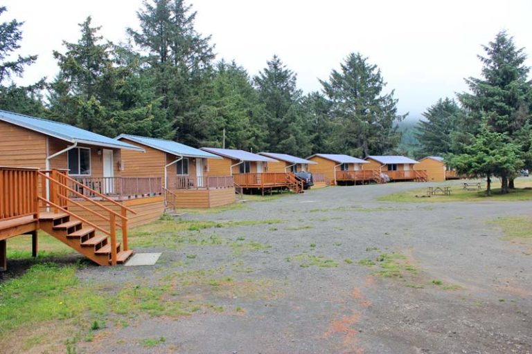 Hobuck Beach Resort Cabins at Hobuck Beach Resort in Neah Bay